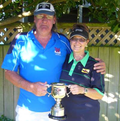 Pete Hamilton & Sharon Cannon 2013 Kapiti Open Doubles winners